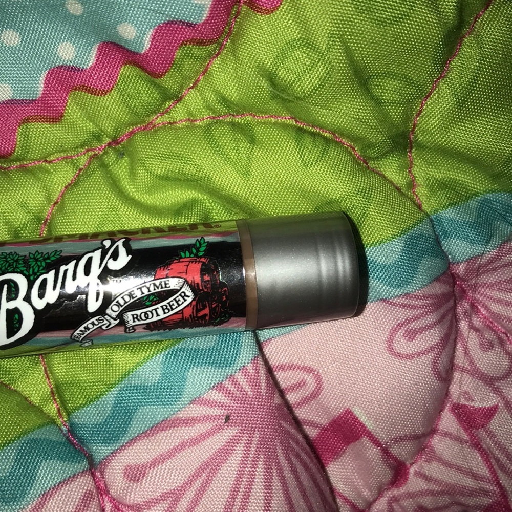 Lip smacker